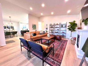 Olympic House: 3min from ONP w/ Sauna + Rec room